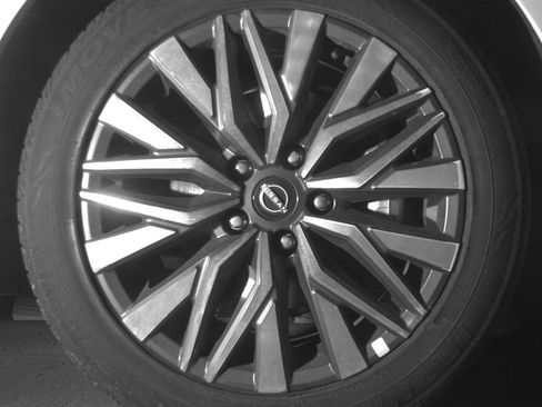 Used 2025 Nissan Altima 2.5 SV image 13