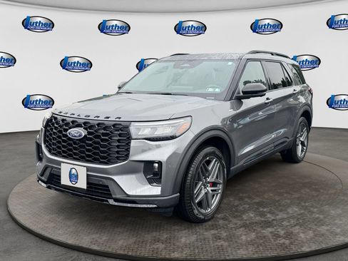 New 2026 Ford Explorer ST-Line w/ ST-Line Street Pack AWD/4WD image 1
