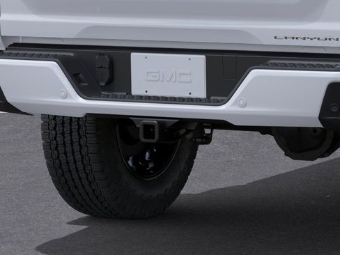 New 2026 GMC Canyon Denali AWD/4WD image 15