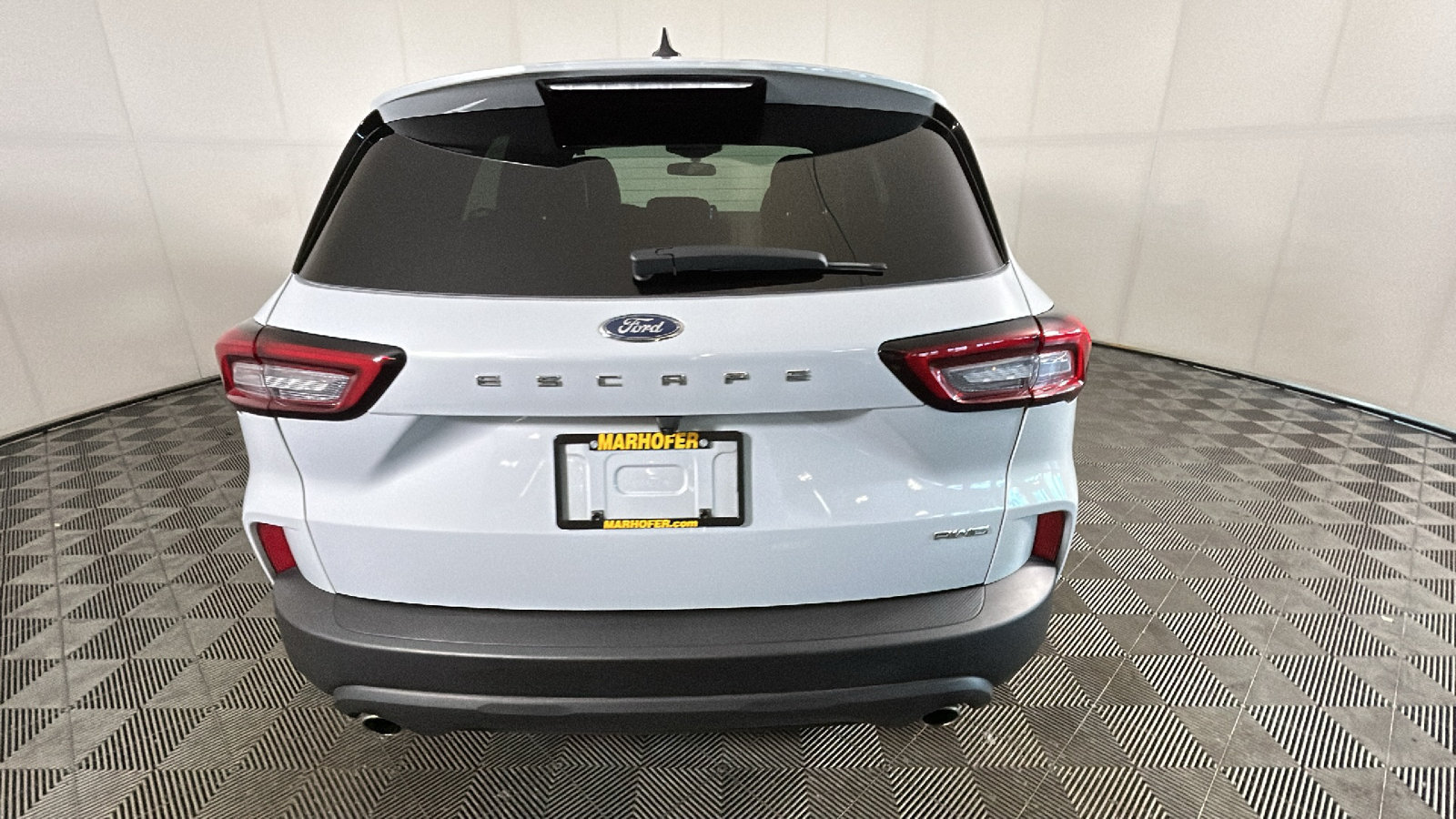 Used 2025 Ford Escape ST-Line Select AWD/4WD image 4