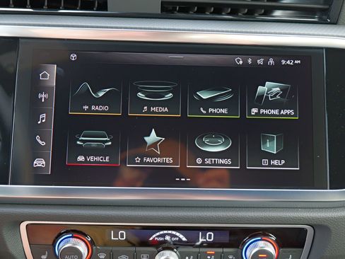 Certified 2025 Audi Q3 2.0T Premium Plus w/ Premium Plus Package image 16