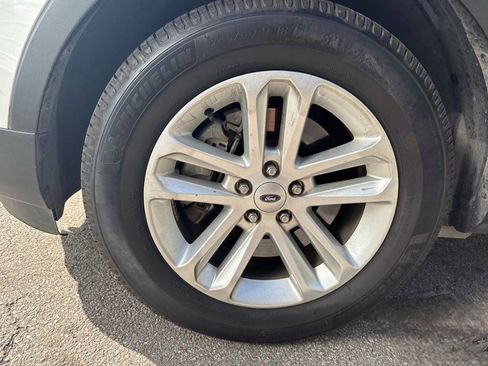 Used 2015 Ford Explorer XLT w/ Equipment Group 202B image 36