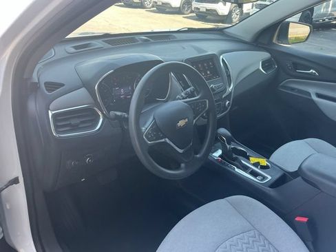 Used 2022 Chevrolet Equinox LS w/ LS Convenience Package AWD/4WD image 16