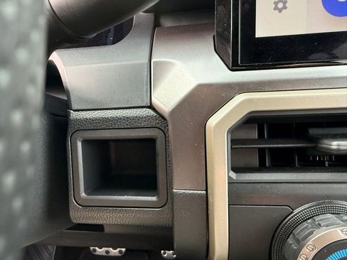 Used 2024 Toyota Tacoma TRD Sport image 22