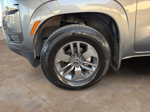 Used 2025 Nissan Frontier SV image 26