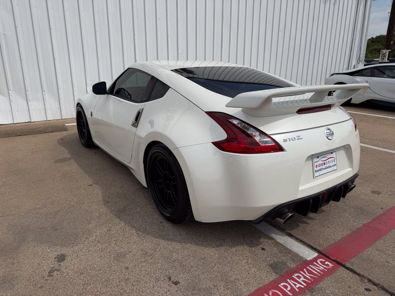 Used 2019 Nissan 370Z Coupe RWD image 4