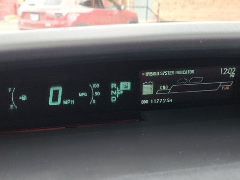 Used 2015 Toyota Prius Three image 12