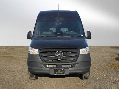 Used 2025 Mercedes-Benz Sprinter 2500 image 8