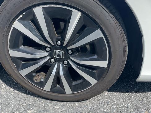 Used 2023 Honda Civic EX image 8