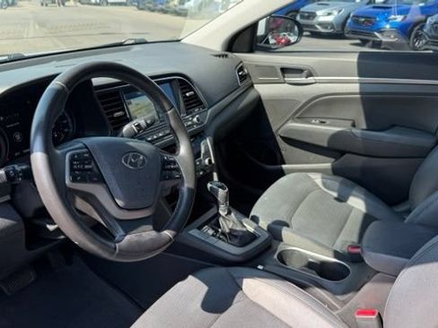 Used 2017 Hyundai Elantra Limited w/ Limited Tech Package 04 FWD image 20
