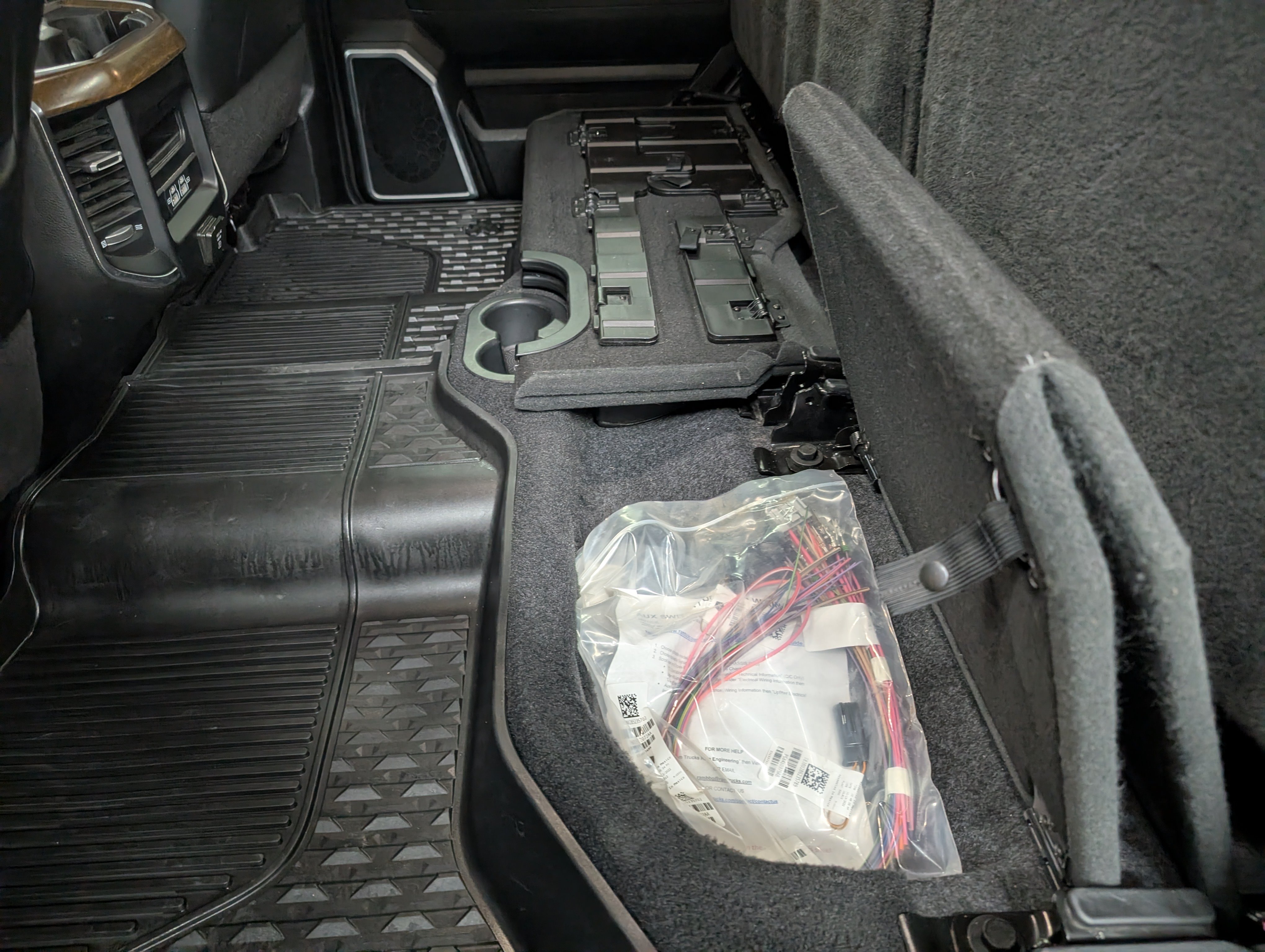 Used 2022 RAM 3500 Laramie AWD/4WD image 10