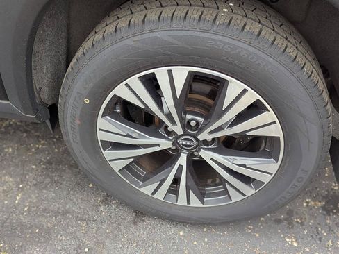 Used 2023 Nissan Rogue SV AWD/4WD image 26