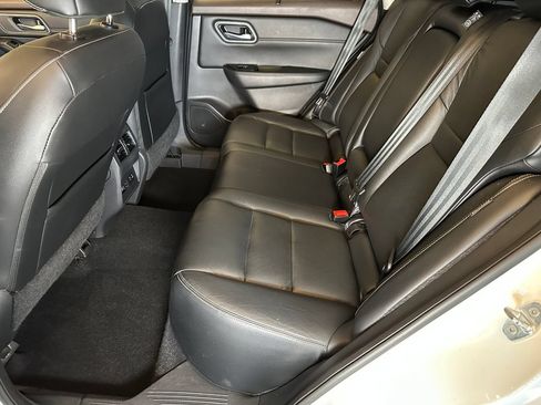 Used 2021 Nissan Rogue SL AWD/4WD image 21