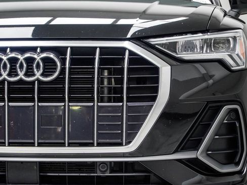 Used 2025 Audi Q3 2.0T Premium AWD/4WD image 9