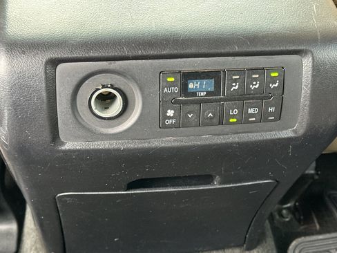 Used 2013 Toyota Sequoia Limited image 40