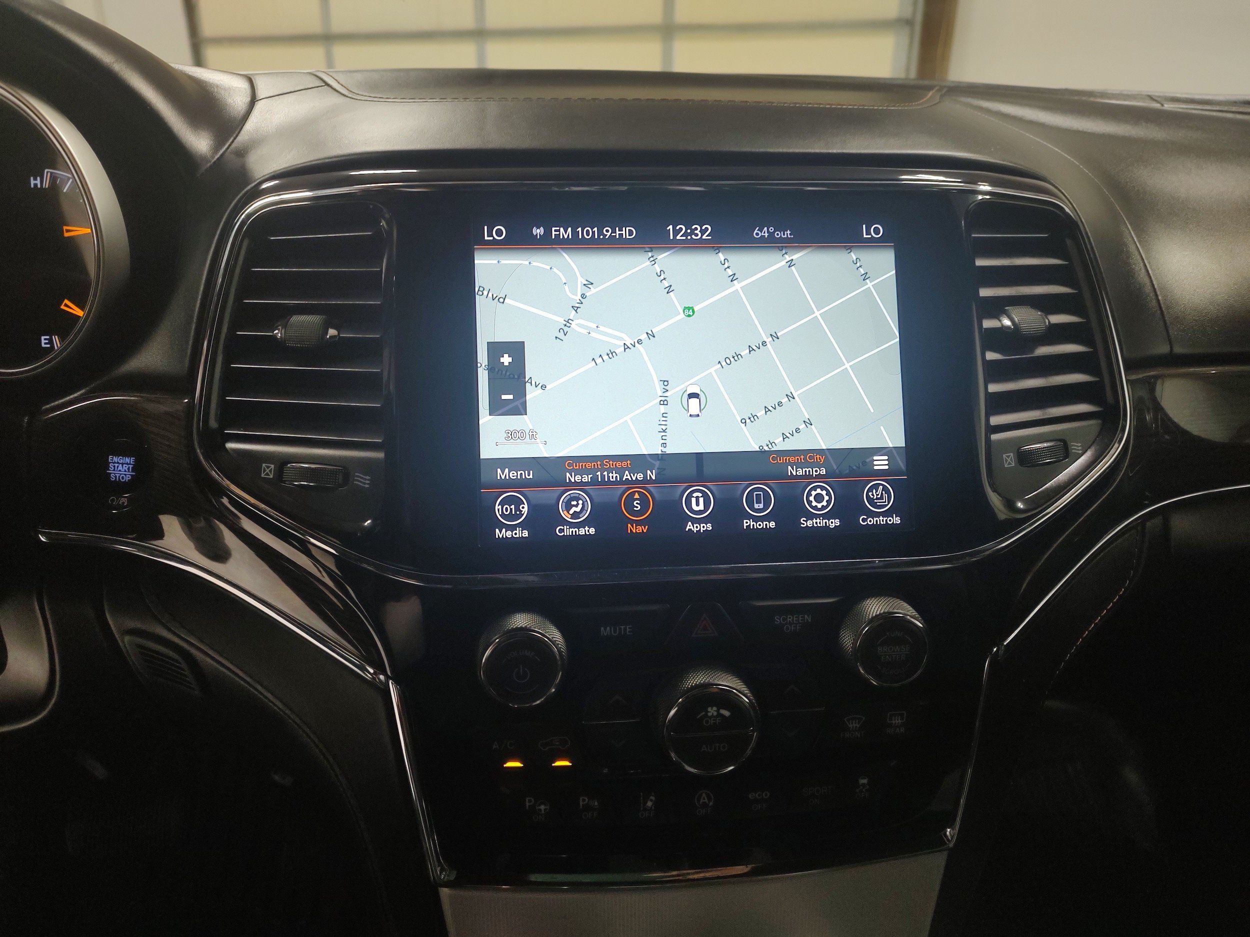 Used 2020 Jeep Grand Cherokee Summit AWD/4WD image 7