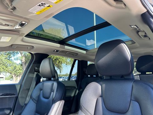 Used 2018 Volvo XC90 T5 Momentum w/ Convenience Package image 23