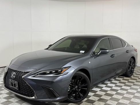 Certified 2022 Lexus ES 350 F Sport image 2