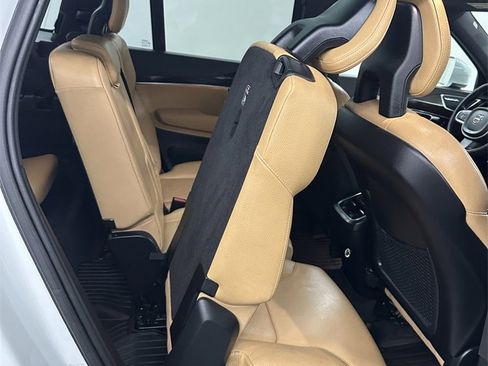 Used 2018 Volvo XC90 T6 Momentum w/ Convenience Package image 33
