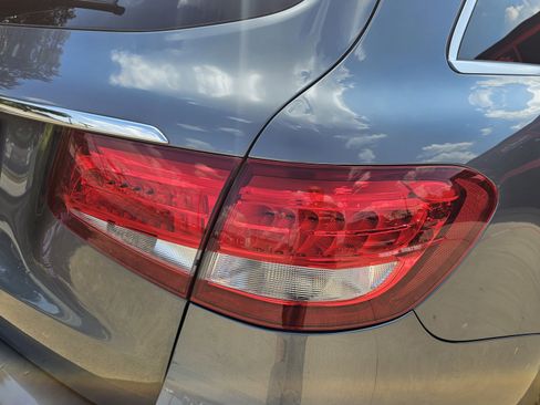 Used 2019 Mercedes-Benz GLC 300 w/ Premium Package image 9