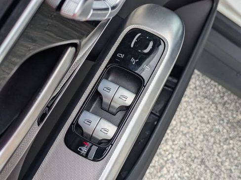 Used 2023 Mercedes-Benz GLC 300 image 14