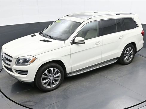 Used 2013 Mercedes-Benz GL 450 4MATIC image 24