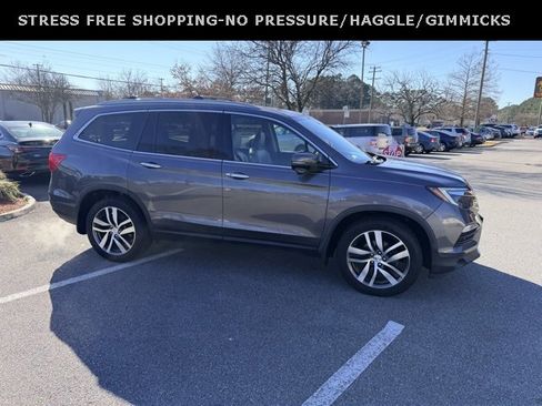 Used 2016 Honda Pilot Touring image 2