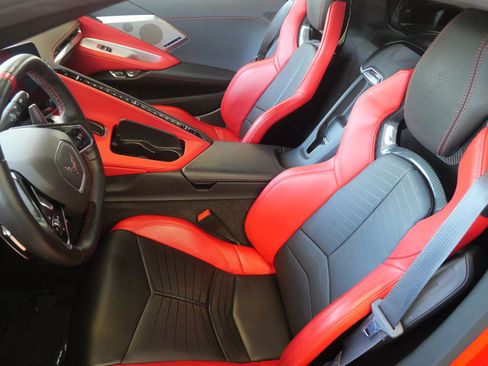 Used 2020 Chevrolet Corvette Stingray Preferred Cpe w/ 2LT Preferred Equipment Group RWD image 11