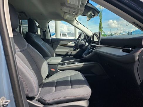 Used 2026 Ford Explorer Active AWD/4WD image 11