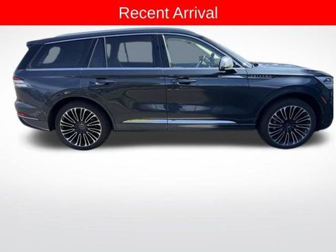 Used 2020 Lincoln Aviator Black Label w/ Dynamic Handling Package image 2