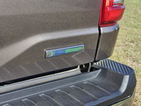 Used 2023 Ford F150 Lariat w/ Equipment Group 502A High image 5