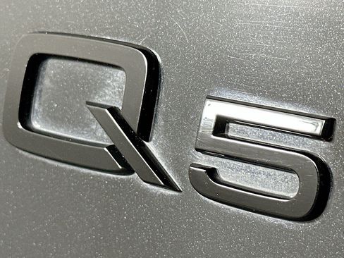Used 2024 Audi Q5 e Prestige w/ Prestige Package AWD/4WD image 10