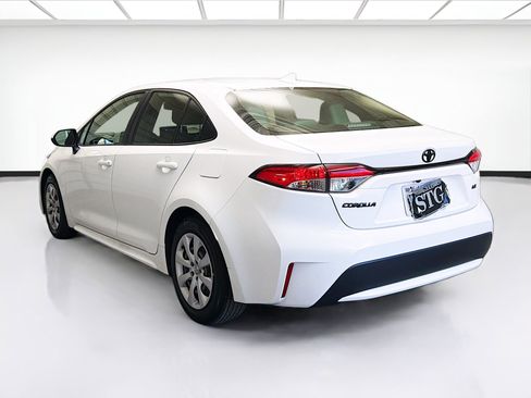 Used 2022 Toyota Corolla LE image 6
