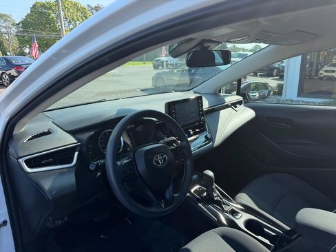 Used 2022 Toyota Corolla LE FWD image 10