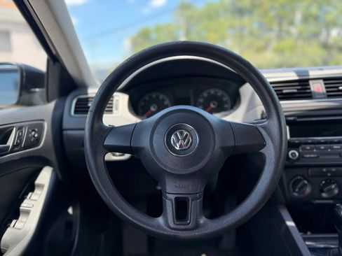 Used 2012 Volkswagen Jetta S FWD image 13