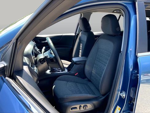 Used 2024 Chevrolet Equinox LT AWD/4WD image 8