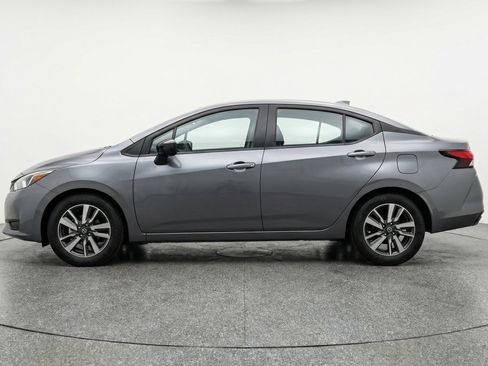 Used 2025 Nissan Versa SV FWD image 5