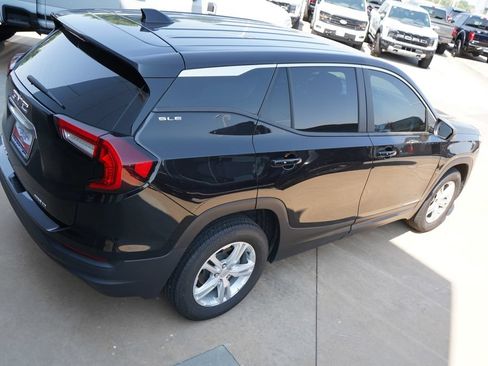 Used 2024 GMC Terrain SLE AWD/4WD image 15