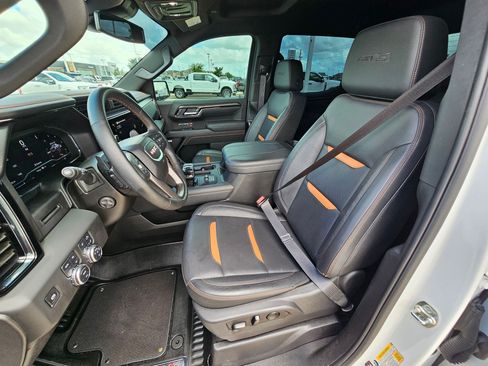 Used 2025 GMC Sierra 1500 AT4 AWD/4WD image 17