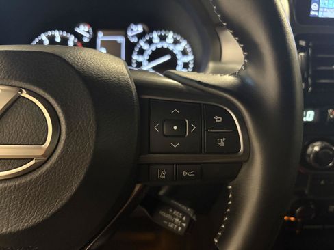 Used 2023 Lexus GX 460 w/ Black Line Special Edition AWD/4WD image 14