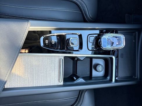 New 2026 Volvo XC60 T8 Ultra AWD/4WD image 14