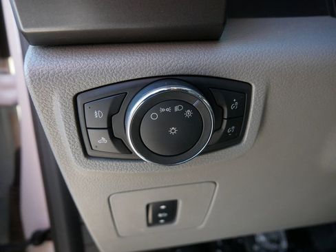 Used 2016 Ford F150 XLT w/ Equipment Group 302A Luxury image 13