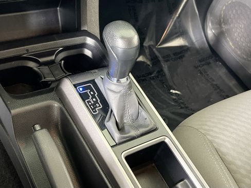 Used 2023 Toyota Tacoma SR5 AWD/4WD image 15