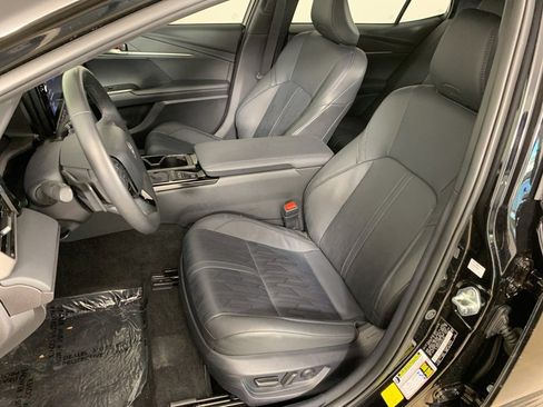 Used 2025 Toyota Camry XSE image 18