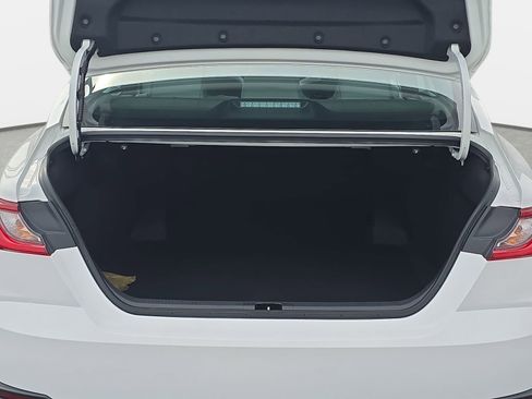 Used 2025 Toyota Camry SE w/ Multimedia Upgrade Package image 12