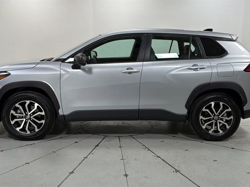 Certified 2025 Toyota Corolla Cross S image 8