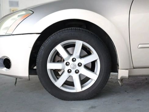 Used 2005 Nissan Maxima 3.5 SL w/ (T05) Navigation System Pkg image 26