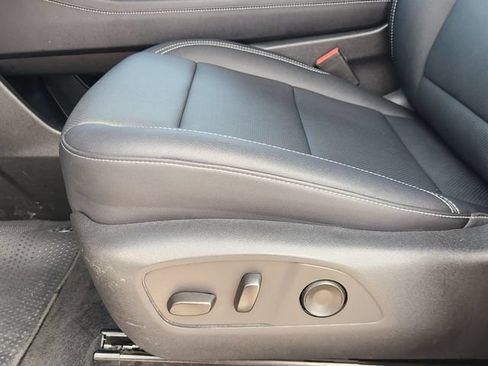 Certified 2026 Chevrolet Traverse LT AWD/4WD image 23