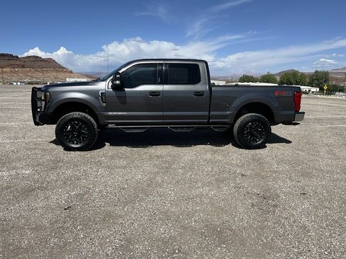 Used 2019 Ford F250 XLT w/ XLT Value Package AWD/4WD image 5