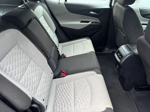 Used 2019 Chevrolet Equinox LS AWD/4WD image 15